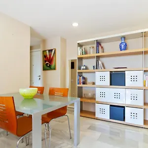 Benalmadena With Seasonal Pool & Parking Near The Apartamento